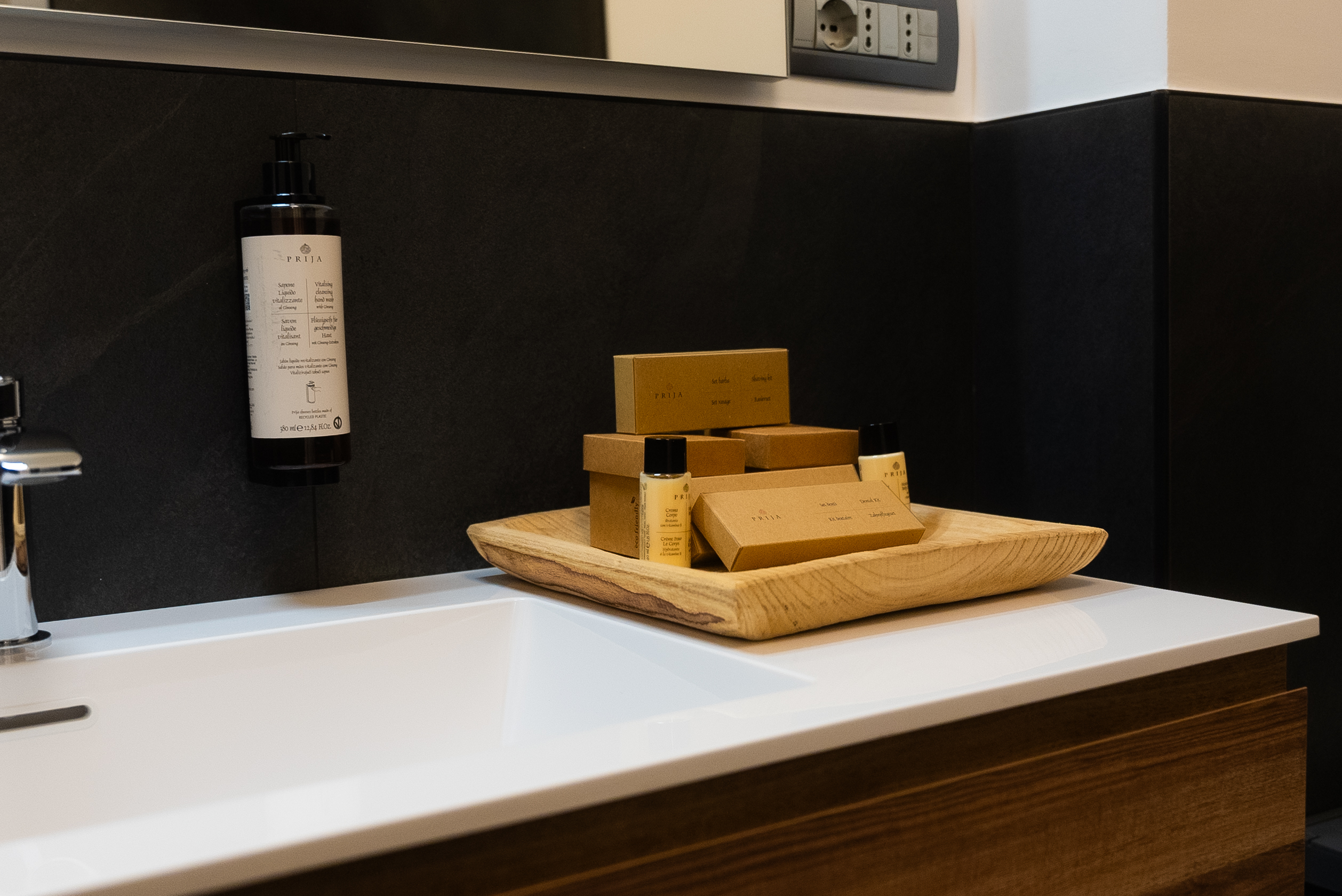 details bathroom MarVi Home