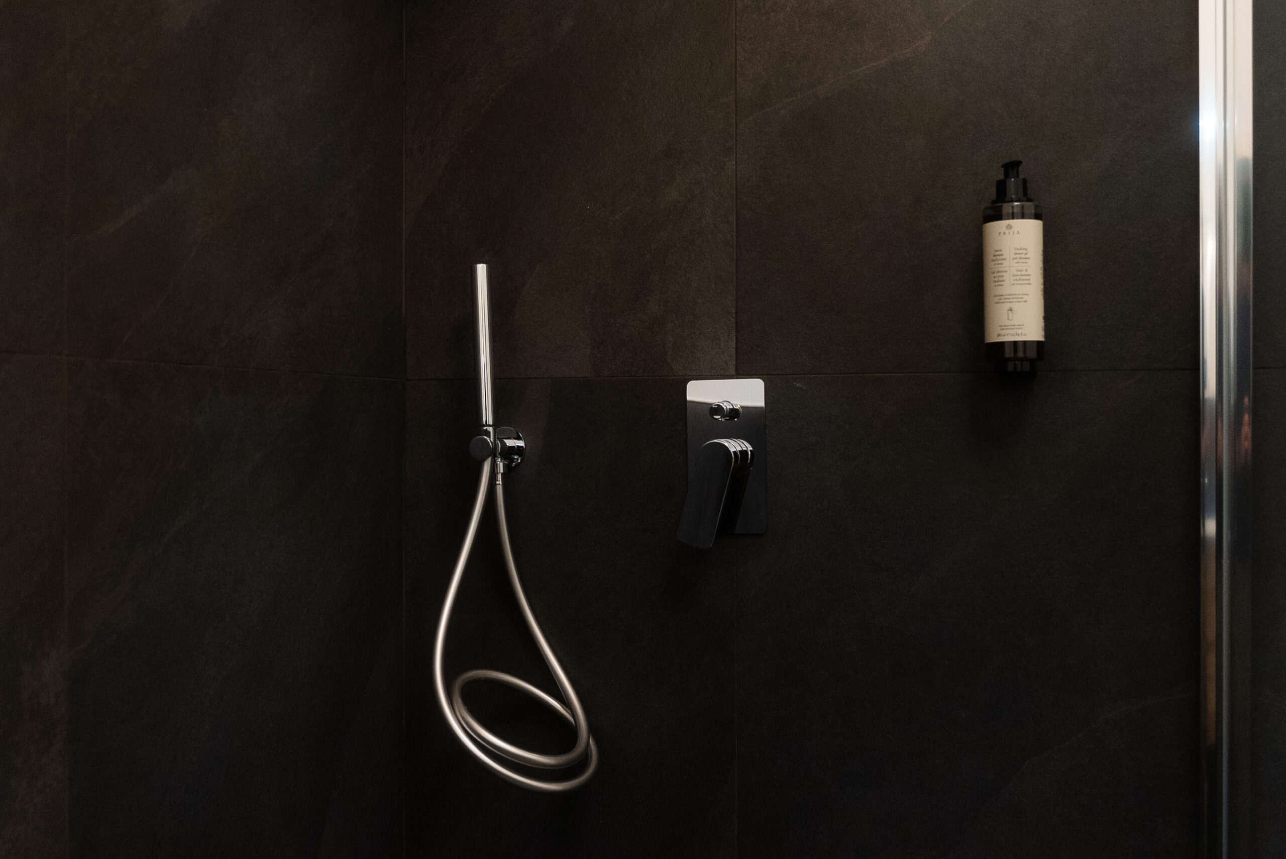 details bathroom MarVi Home